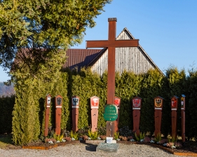 Kreuz und Stehlen Friedhof Markdorf